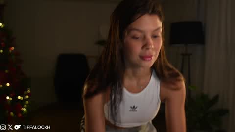 Snapshot of tifalock_ chatting on December 4, 2024, 8:51 pm Tifa online show from December 4, 2024, 8:51 pm