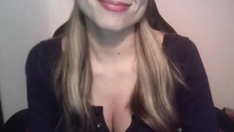 Tifanny online show from March 4, 2025, 11:22 pm
