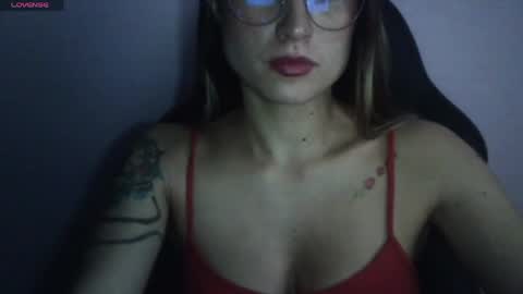 Snapshot of tifanny_a chatting on April 16, 2026, 9:37 pm Tifanny online show from April 16, 2026, 9:37 pm