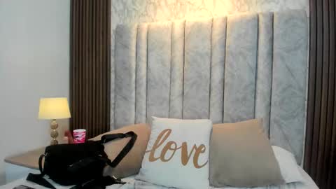 Tiff3 online show from September 27, 2025, 9:31 pm