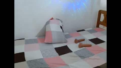 tifanyxesi online show from January 12, 2025, 3:03 pm