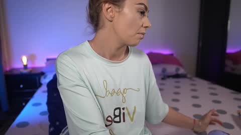 Tiffany online show from September 28, 2025, 8:14 pm