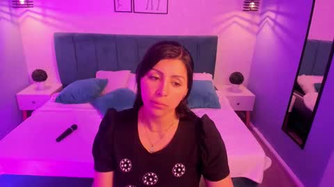 Snapshot of tiffani__love chatting on February 13, 2025, 12:00 pm Tiffany online show from February 13, 2025, 12:00 pm