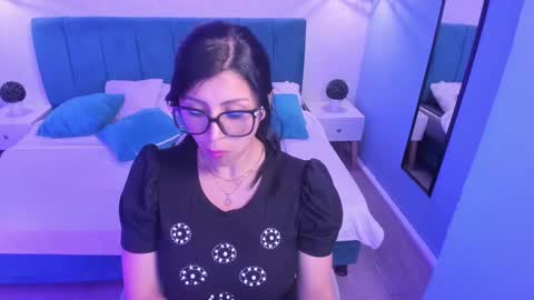 Snapshot of tiffani__love chatting on February 13, 2025, 3:03 pm Tiffany online show from February 13, 2025, 3:03 pm