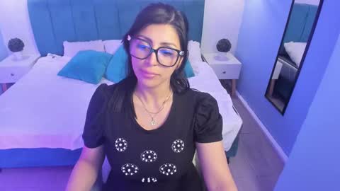 Snapshot of tiffani__love chatting on February 13, 2025, 6:05 pm Tiffany online show from February 13, 2025, 6:05 pm