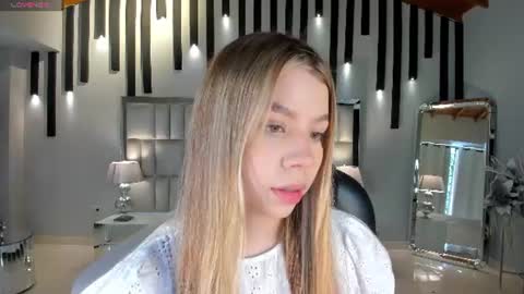 Tiffanny Sins online show from June 14, 2026, 4:53 pm