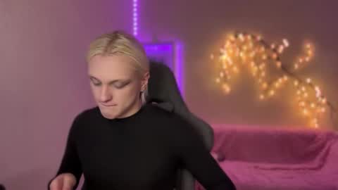 Amira online show from November 4, 2025, 11:20 am