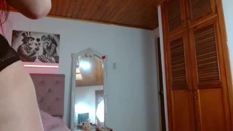 Snapshot of tiffany_beauty18 chatting on November 4, 2025, 2:49 pm Tifanny online show from November 4, 2025, 2:49 pm