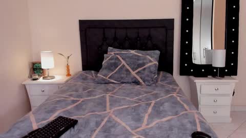 Snapshot of tiffany_cooper06 chatting on September 22, 2025, 12:18 pm VAL online show from September 22, 2025, 12:18 pm