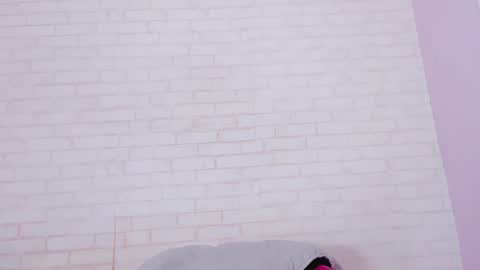 Snapshot of tiffany_mendez chatting on February 24, 2025, 6:15 pm tiffany_mendez online show from February 24, 2025, 6:15 pm
