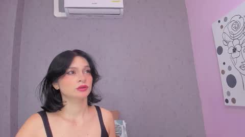 Snapshot of tiffany_mendez chatting on October 14, 2025, 12:06 pm tiffany_mendez online show from October 14, 2025, 12:06 pm