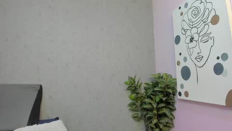 tiffany_mendez online show from May 12, 2026, 12:02 pm
