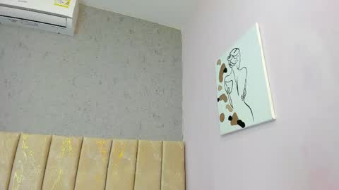 tiffany_mendez online show from May 23, 2026, 12:09 pm