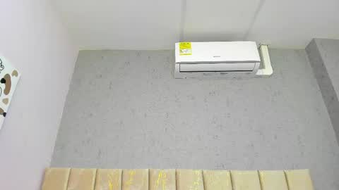 tiffany_mendez online show from May 27, 2026, 12:02 pm