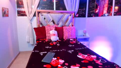 tiffany_sander online show from February 4, 2025, 3:22 am