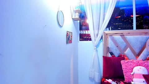 tiffany_sander online show from February 8, 2025, 7:48 am