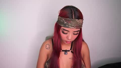 tiffany_sander online show from February 4, 2026, 12:11 pm