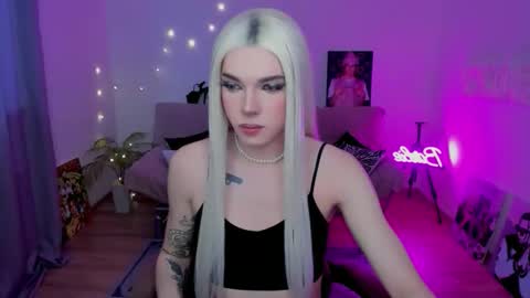 Snapshot of tiffany_smitch chatting on February 9, 2026, 3:54 am Tif online show from February 9, 2026, 3:54 am
