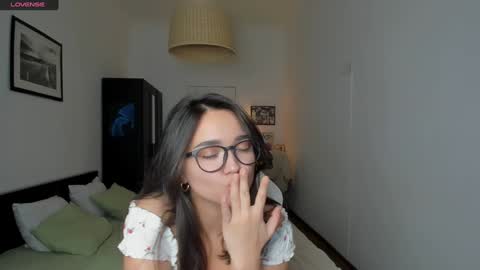  Tiffany  online show from December 18, 2024, 1:37 am