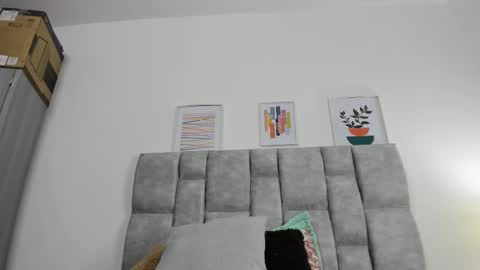 Snapshot of tiffanyfox_1 chatting on September 17, 2025, 7:43 am Tifanny Fox online show from September 17, 2025, 7:43 am