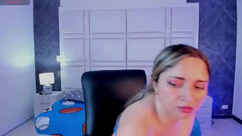 tiffanyhoustton online show from March 12, 2026, 12:11 pm