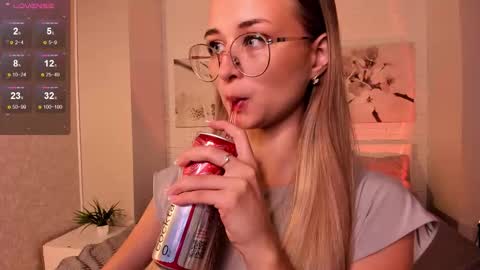 Tiffany online show from September 17, 2025, 12:07 pm