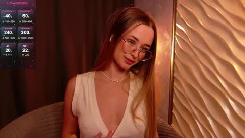 Tiffany online show from November 19, 2025, 1:44 pm