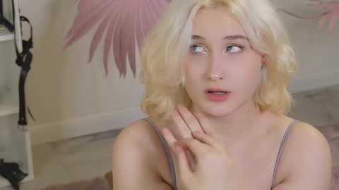 tiffanyjons online show from October 4, 2025, 5:22 pm