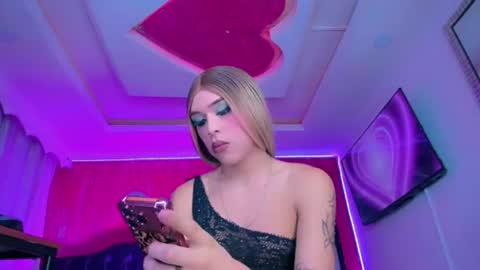 tiffanymackensyy69 online show from July 25, 2026, 11:02 pm