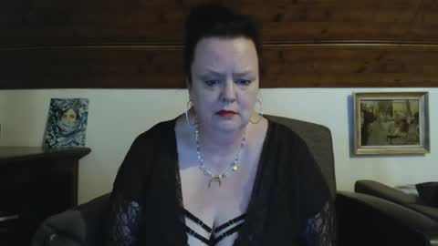 TiffanyMature online show from May 1, 2026, 10:09 am