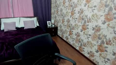 Snapshot of tiffanyyoun chatting on October 14, 2025, 10:38 am tiffanyyoun online show from October 14, 2025, 10:38 am