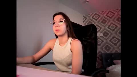 Tiffany online show from January 18, 2026, 6:06 am