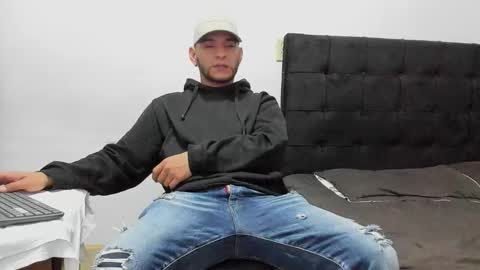 Snapshot of tiger_job chatting on February 2, 2026, 4:33 am tiger_job online show from February 2, 2026, 4:33 am