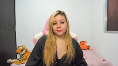 Ana online show from February 25, 2025, 2:22 pm