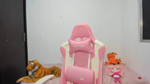 Ana online show from February 26, 2025, 1:00 am