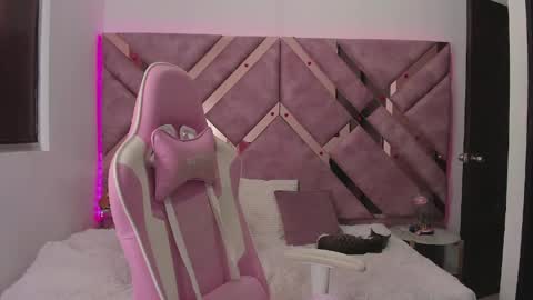 Snapshot of tigerbaby_ chatting on May 8, 2026, 4:01 pm Ana online show from May 8, 2026, 4:01 pm