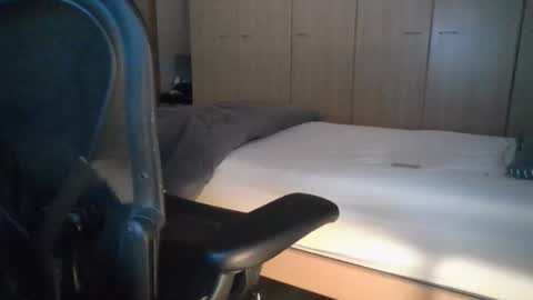 tigerjow941808 online show from April 26, 2026, 9:45 pm