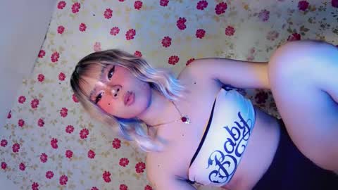 tight_elliana online show from April 22, 2026, 9:49 pm