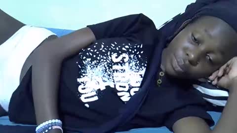 tight_pussie online show from April 20, 2026, 1:47 pm