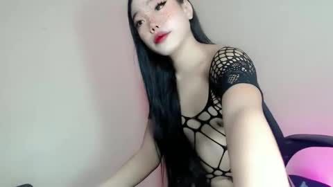tight_sabrina online show from June 11, 2026, 3:48 am