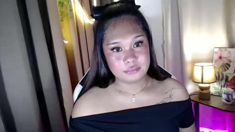 Snapshot of tightkitten4u chatting on October 28, 2025, 7:23 am Kitti online show from October 28, 2025, 7:23 am