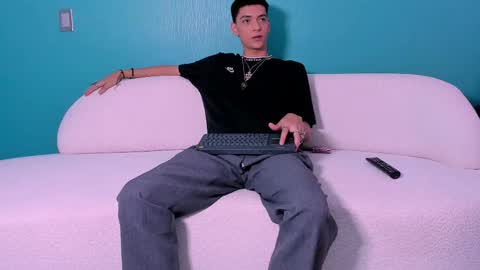 Tian online show from February 2, 2026, 7:01 pm