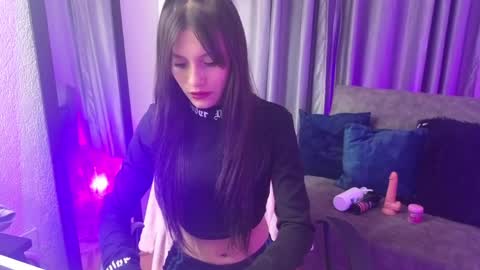 tiinajonus_ online show from March 31, 2026, 2:13 am