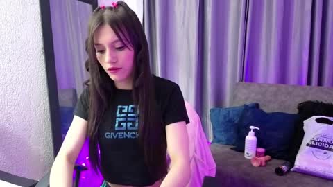 Snapshot of tiinajonus_ chatting on April 6, 2026, 3:59 am tiinajonus_ online show from April 6, 2026, 3:59 am