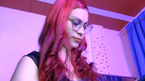 Snapshot of tiiny_emiily chatting on June 13, 2026, 3:26 am TIINY Special show when it reaches 10000 flowers online show from June 13, 2026, 3:26 am