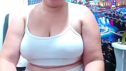 Snapshot of tila_nastyy chatting on June 11, 2026, 12:32 am Tila online show from June 11, 2026, 12:32 am
