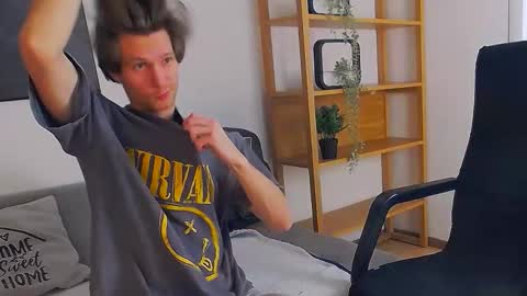 ask me online show from December 5, 2025, 8:38 pm