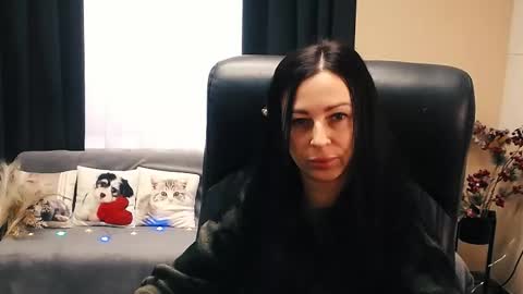 Luisa online show from October 24, 2025, 7:38 am