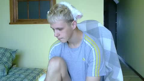 Snapshot of timkinky chatting on October 31, 2025, 6:25 am Tim WhiteS online show from October 31, 2025, 6:25 am