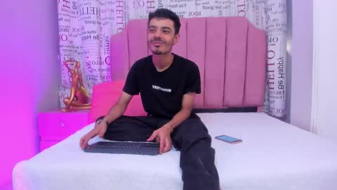 Snapshot of timothe_evans chatting on October 20, 2025, 9:15 pm Evans online show from October 20, 2025, 9:15 pm